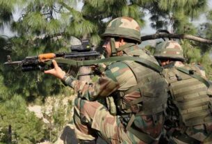 जम्मू-कश्मीर में सुरक्षाबलों और आतंकियों के बीच एनकाउंटर में आतंकी संगठन लश्‍कर-ए-तैयबा के दो आतंकी मारे गए हैं | Totaltv, Newshindi, live,