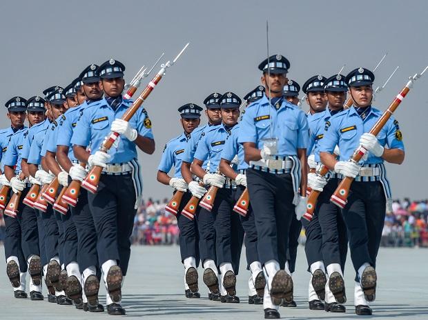भारतीय वायु सेना में भर्ती की शुरूआत, ऐसे करें रजिस्‍ट्रेशन | IAF recruitment, | Live