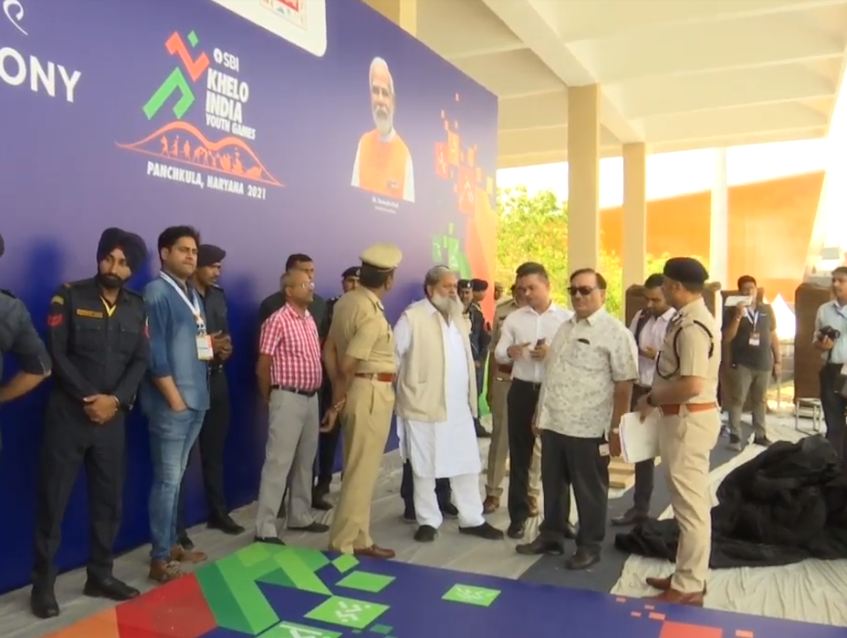 हरियाणा गृह मंत्री अनिल विज ने लिया खेलो इंडिया यूथ गेम्स-2021 व्यवस्था का जायजा |