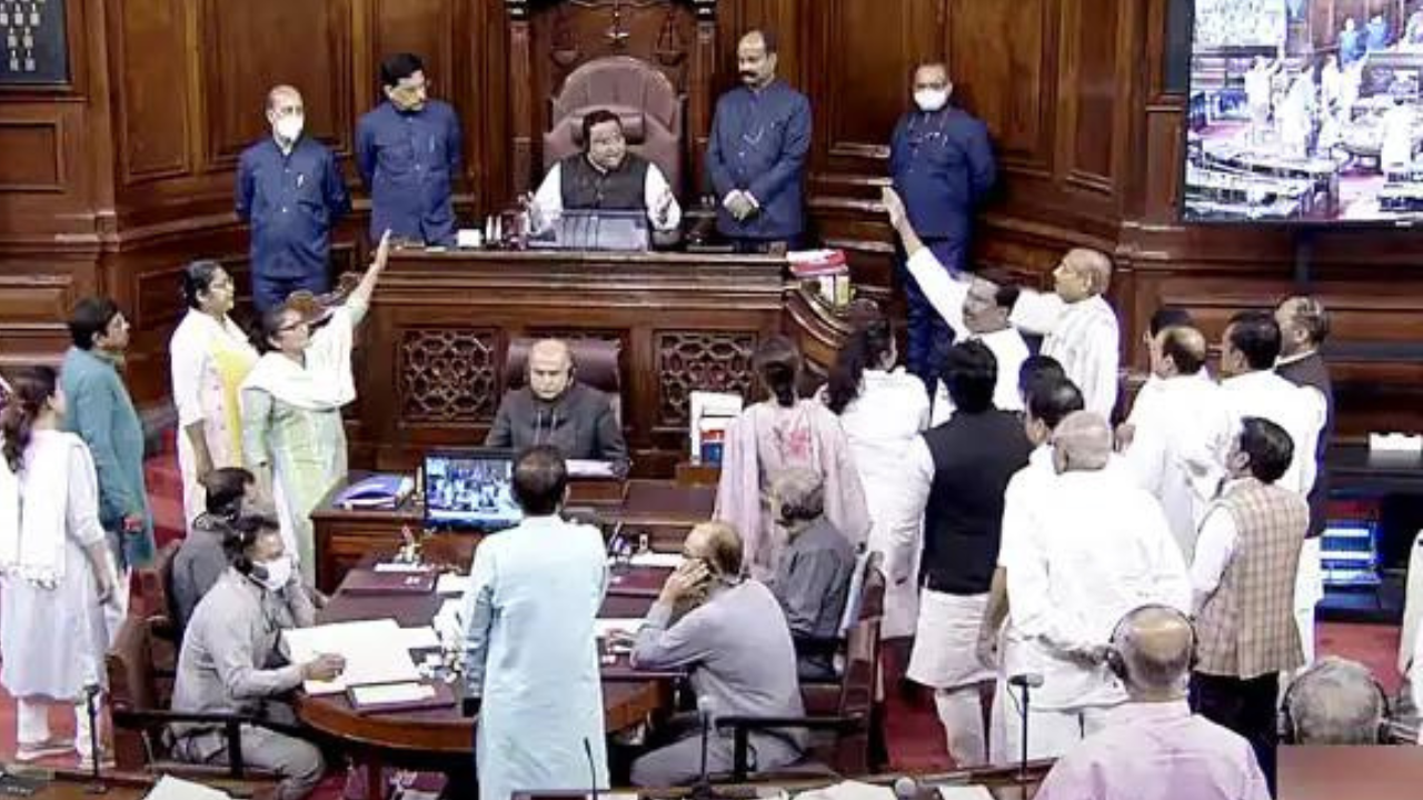 News Hindi Today: संसद के मॉनसून सत्र के दौरान विपक्ष का हंगामा जारी | Total tv |