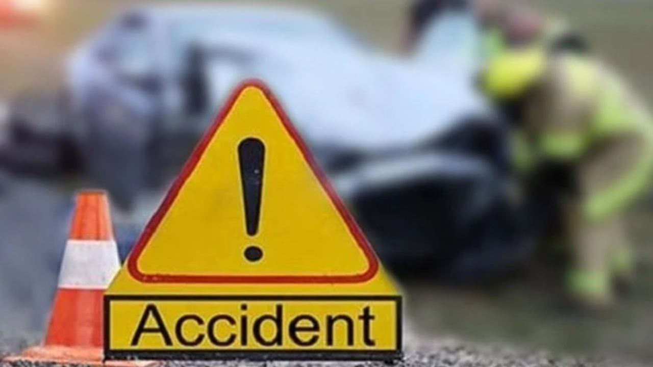 Noida: One person died in collision with a speeding car, police engaged in investigation, noida-crime,Noida Car Accident, noida news, noida car accident hindi news, noida crime news, noida police, noida latest news, up news, ,Uttar Pradesh news, #noidacity, #UttarPradesh, #caraccident, #RoadAccident, #accident, #Crime, #police-youtube-facebook-twitter-amazon-google-totaltv live, total news in hindi