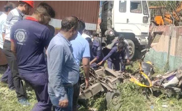 Accident News: Truck-auto rickshaw collide in Garhwa, 5 killed, 6 injured, gadhawa-general,Garhwa News, Jharkhand News, Garhwa Road Accident, Jharkhand News Today, Garhwa News Today,Jharkhand news, #Gadhawa, #accident, #jharkhand, #garhwali, #JharkhandNews, #latest, #LatestNews, #RoadAccident, #policeman-youtube-facebook-twitter-google-totaltv live, total news in hindi