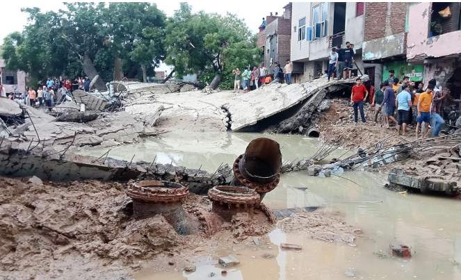 Accident: Three officers of UP Jal Nigam suspended, high level committee will investigate the mattermathura-common-man-issues,UP News, Water Tank Collapse, Two Dead In Water Tank Collapse, UP Latest News, UP Today News, DM Mathura,,Uttar Pradesh news, #mathuravrindavan, #mathuravrindavandiaries, #watertankcollapse, #death, #CrimeStop, #accident, #accidentnews, #policeman, #DM, #CMYogiAdityanath, #YogiAdityanath, #UttarPradeshNews, #UttarPradesh, #UPPolice-youtube-facebook-twitter-amazon-google-totaltv live, total news in hindi