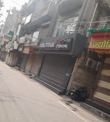 Haryana: Due to increasing crime in Haryana, traders are angry, shops and coaching centers have been locked. Hisar bandh today, haryana vyapar mandal, hisar news today, Hisar News in Hindi, Latest Hisar News in Hindi, Hisar Hindi Samachar, #hisar, #hisarnews, #hisarharyana, #haryana, #HaryanaNews-youtube-facebook-twitter-amazon-google-totaltv live, total news in hindi